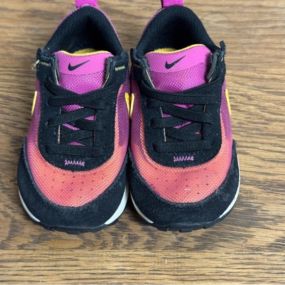 Youth Nike Waffle One Pink/Gold Sneakers Sz 5C Athletic Gym - Picture 7 of 8